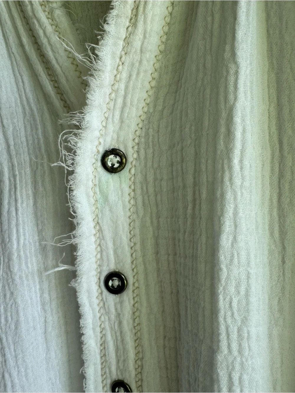 WE THE FREE SZ L OFF WHITE 100% COTTON LS WITH BUTTON CUFF BUTTON UP  POCKETS
